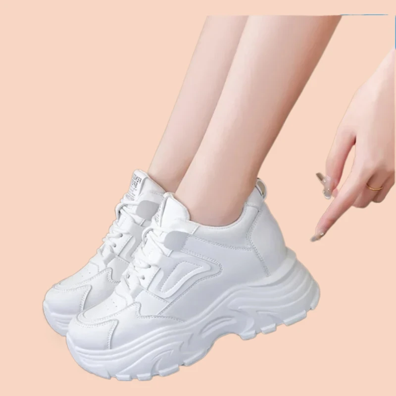 

2025 Autumn Lace-Up Woman Pu Leather Breathable Walking Shoes Female Thick Bottom Sports Shoes White Platform Women's Sneakers