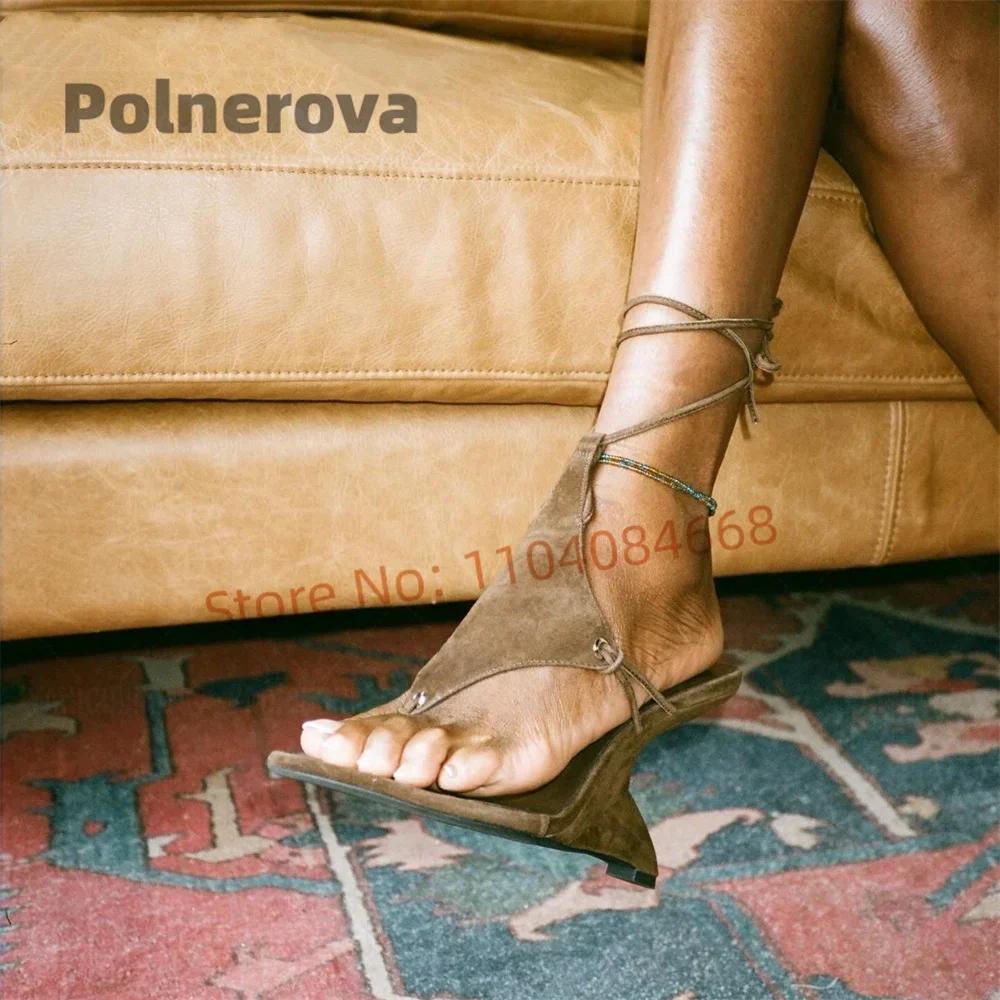 Sandalias sexis de ante marrón para mujer, cuñas con punta de Clip, tacones altos con cordones, estilo novedoso de verano para mujer, zapatos de pasarela para fiesta de diseñador