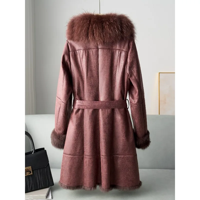 Outono e inverno novo casaco longo de pele integrado feminino couro genuíno gola de pele de guaxinim pele de coelho, fino e fino e quente