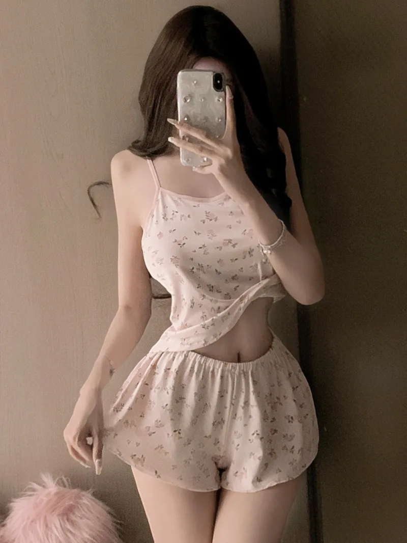 

New Sexy Pure Desire Casaul Style Shorts Sets Charming Small Floral Tight Slimming Girl Sweet French Shorts Sets Elegant 69HD