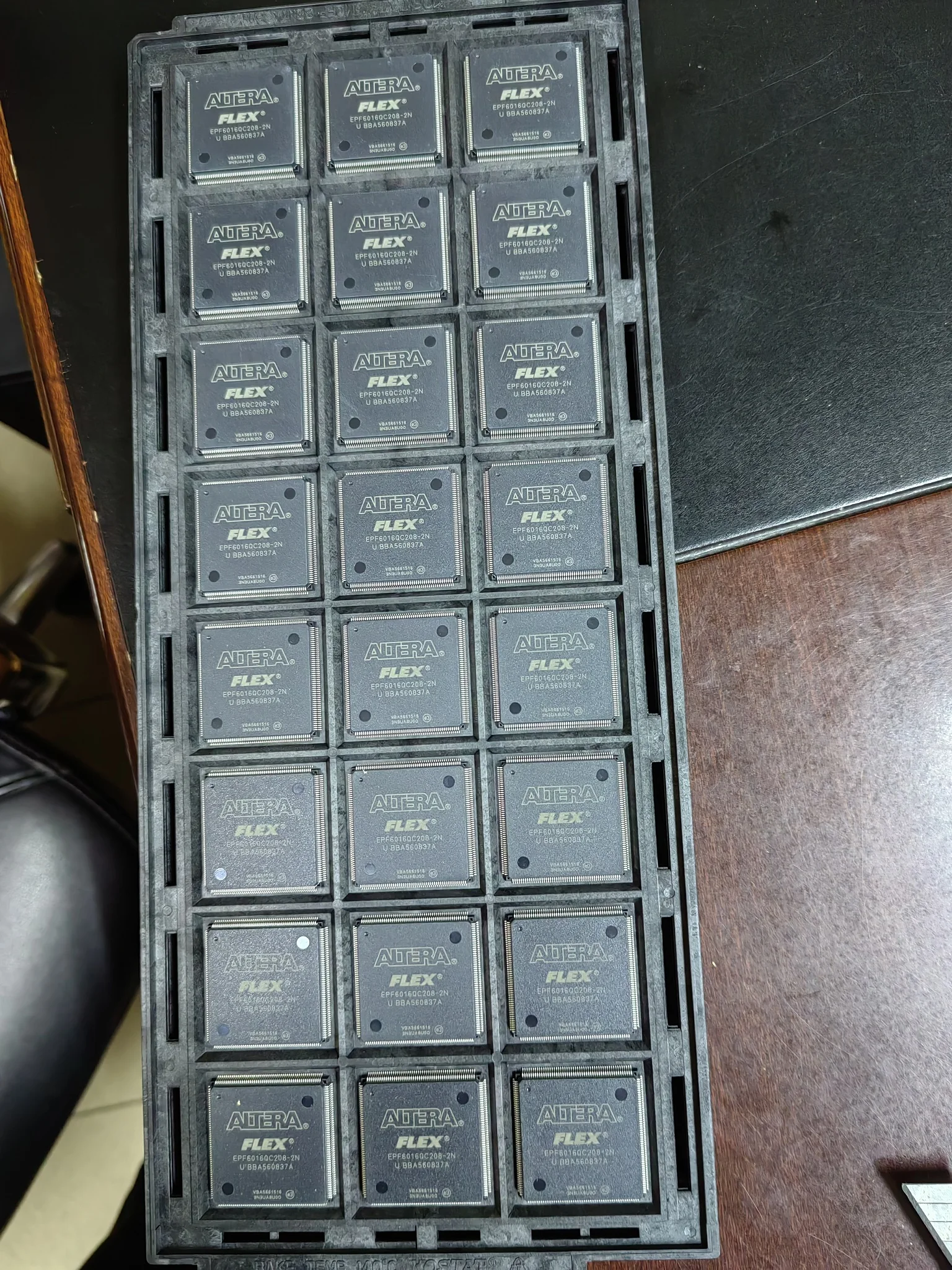 

1 шт./EPF6016QC208-2 новый оригинальный инвентарь интегральных схем, в наличии, подделка, от одного до десяти компенсаций