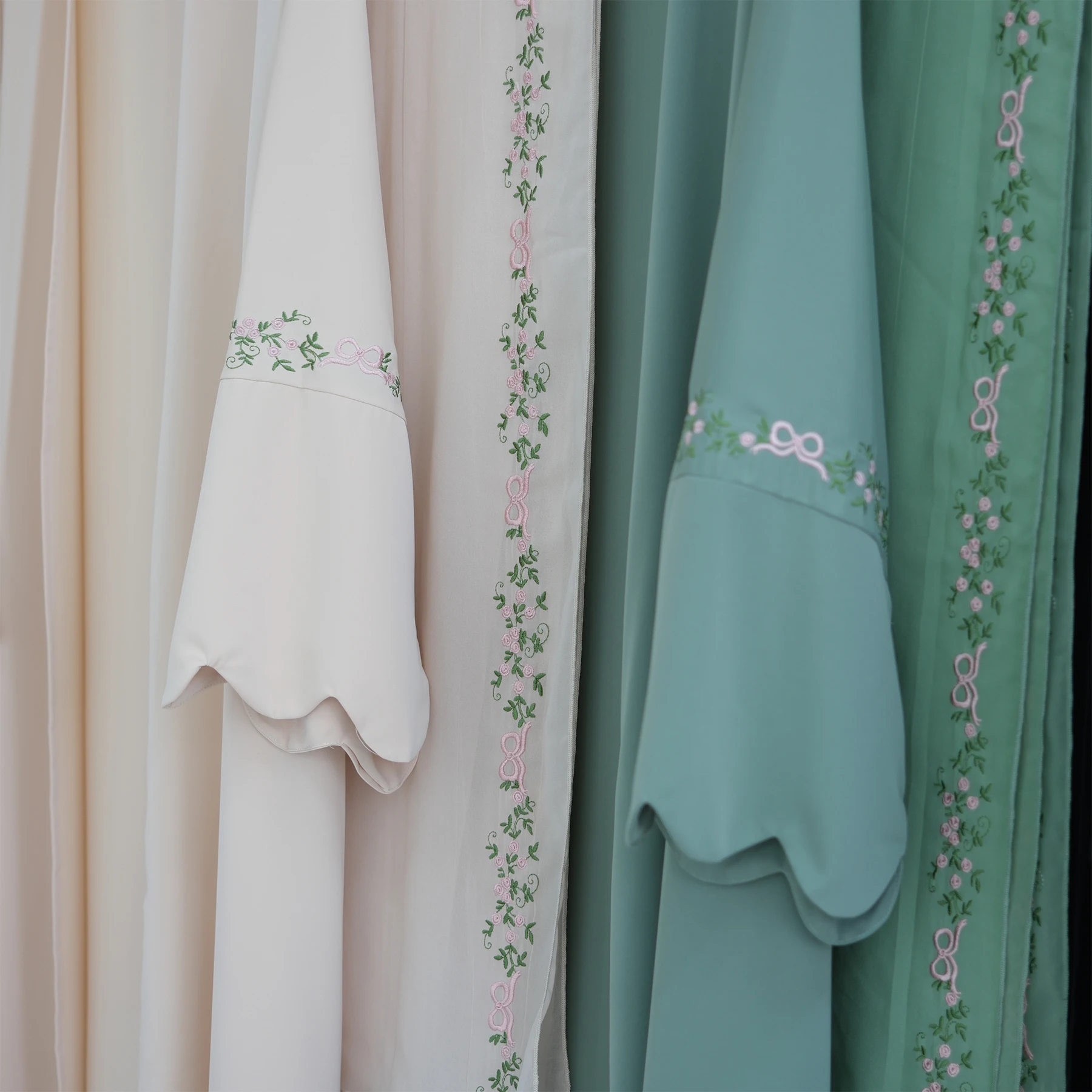 Sweet Floral Embroidery Dubai Abayas for Women, Open Front Kimono Abaya Hijabi Outfit, Evening Party Ramadan Islamic Clothing
