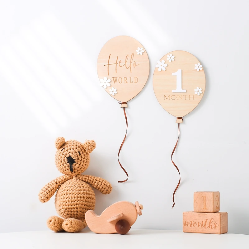 1Set Wooden Baby 0-12 Month Milestone Board Cartoon Balloon Record Card Newborn Gift Souvenir Baby Photo Photography Accessories