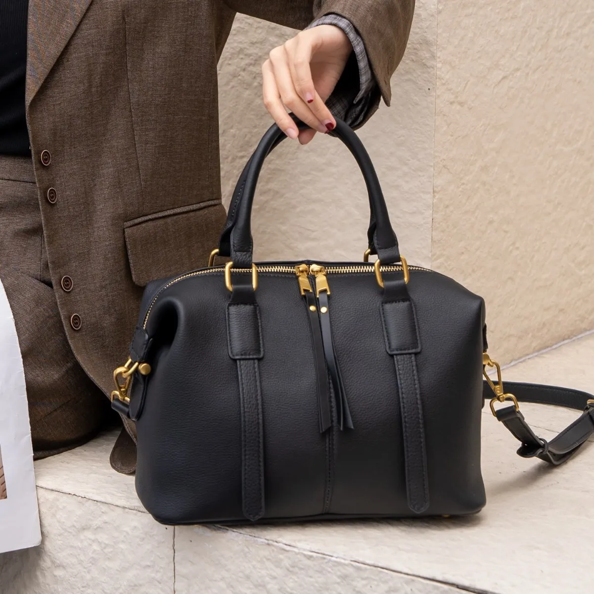 

Women's Bag 2026 New Solid Color Casual Fashion Soft Bag Women's Large-capacity Versatile Messenger Portable Shoulder Bag