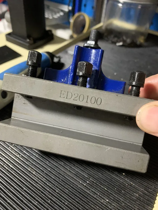 ED20100 quick change tool holder storage rack with 40 workstations can accommodate 20 CNC tool holders per unit