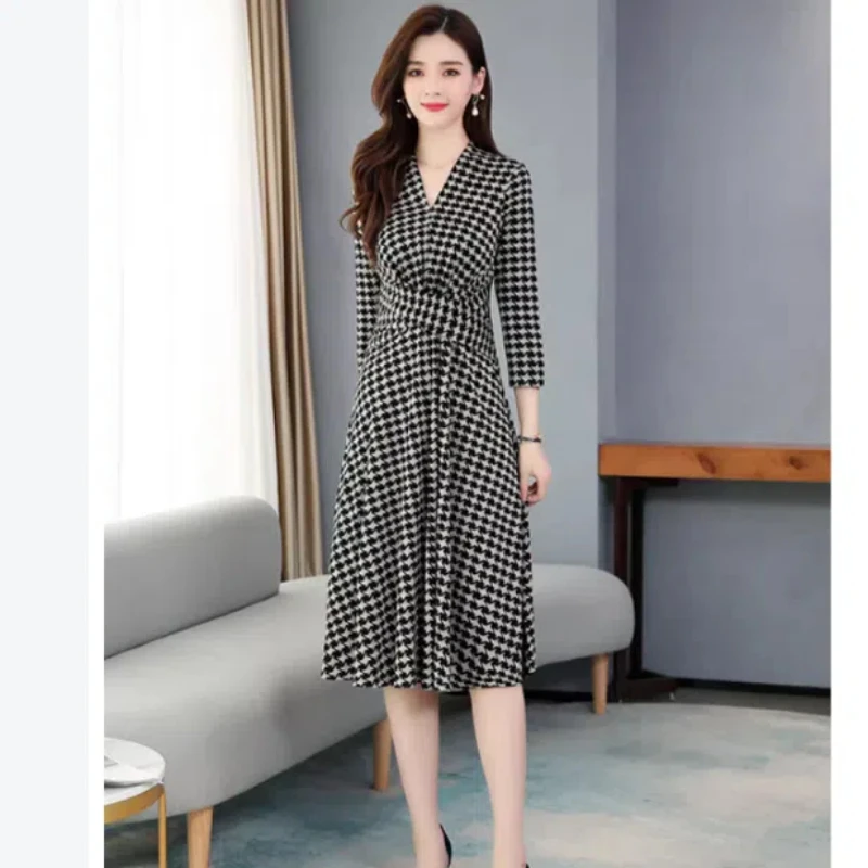 Spring Autumn New V-neck Long Sleeve Fashion Midi Dress Women High Street Casual Plaid Printing Dresses Vintage Elegant Vestidos