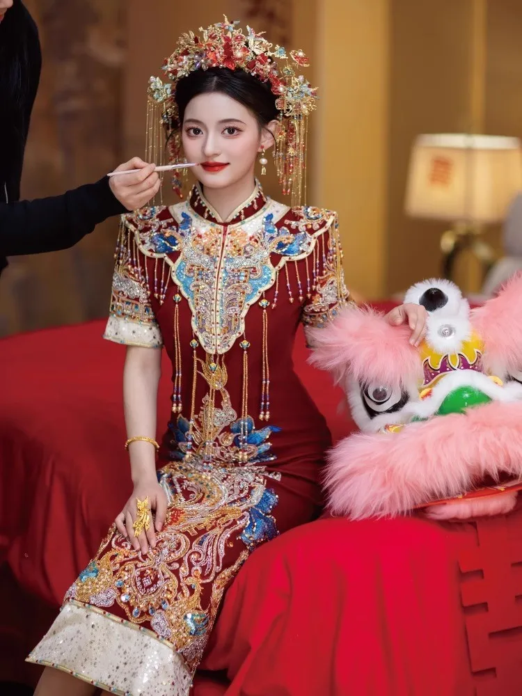 New Chinese-style cheongsam toasting style order fashionable short-sleeved velvet clothing