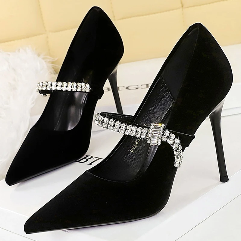 جديد فاخر النساء مضخات حجر الراين تصميم عالية الكعب أحذية السيدات الجلد المدبوغ الإناث الكعوب 10 سنتيمتر خنجر مضخات أحذية مأدبة الموضة