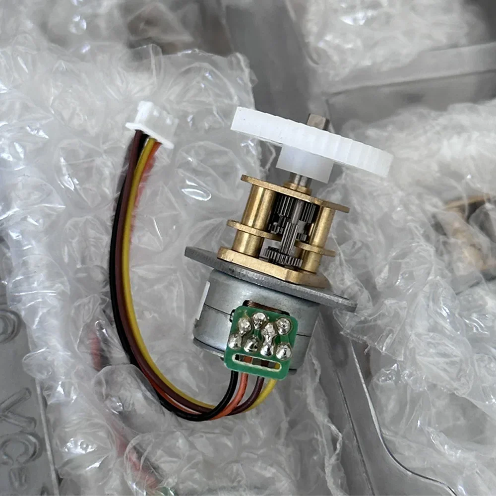 Mini 15mm Stepper Motor 2-phase 4-wire 15BY Precision All Metal Gear Motor for Monitoring Gimbal Small Electric Machinery Toy