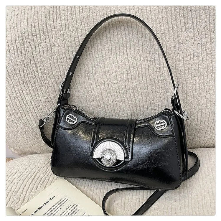 

2026 New High-end Locomotive Armpit Bag Retro Shoulder Oblique Span Bag Niche Design Fashion Bag Small Bag