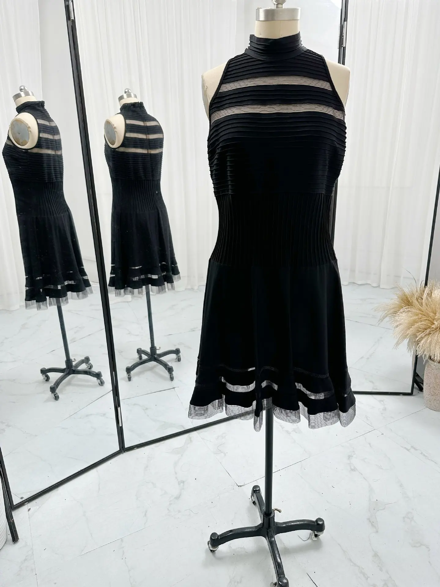 Black Sexy Fashion Hanging Neckless Sleeveless Off -The -Shoulder Mid -Length Slim Daily Evening Dress M1886