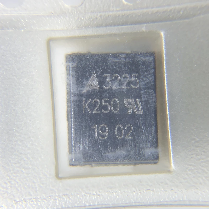 5PCS B72650M0271K072 B72650M0251K072 B72650M0301K072  3225 250VAC/300VAC/275VAC 10% 3225 K250/K275/K300 B72650M271K072 Varistors