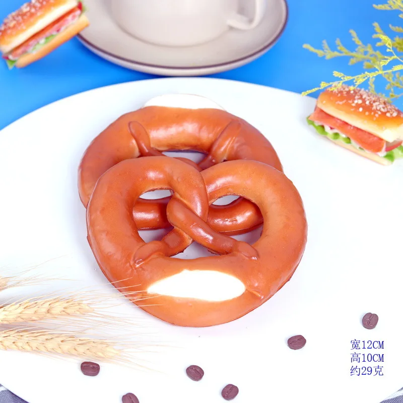 نموذج خبز الجلد الاصطناعي الأصلي الكعك الخبز Prey عقدة الملتوية كعكة Lye الرغيف الفرنسي محاكاة ديكور المنزل الإبداعي