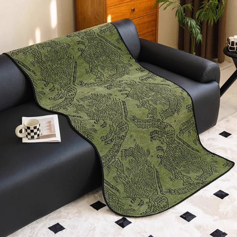 Vintage Chenille Tiger Print Sofa Cushion Irregular Anti-Scratch Mat for Living Room High Quality Easy-Care Furniture Protector