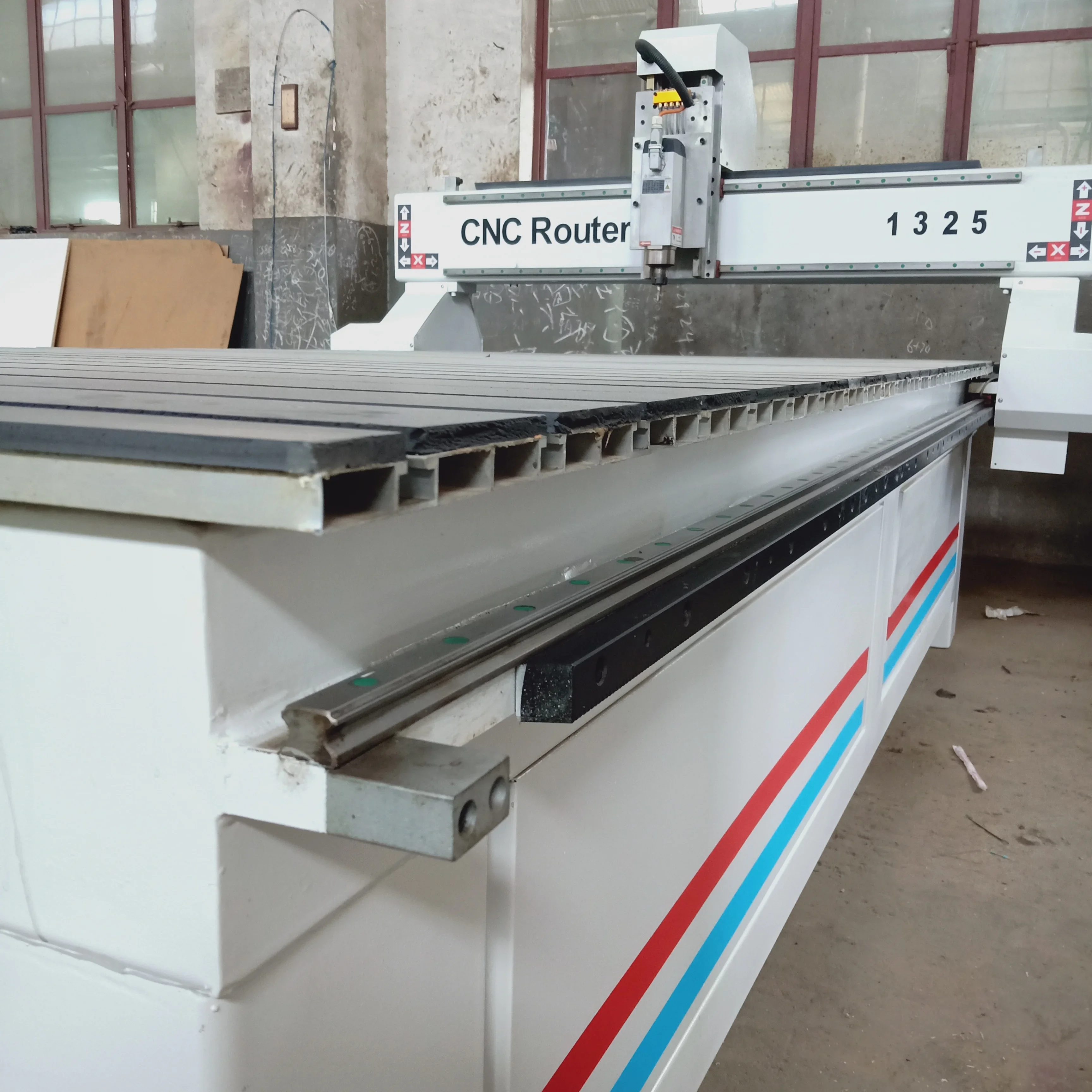 Hot Sale 1300*2500mm 4x8ft Wood Carving Machine Cnc Router 3 Axis 1325 Cnc Router Machine