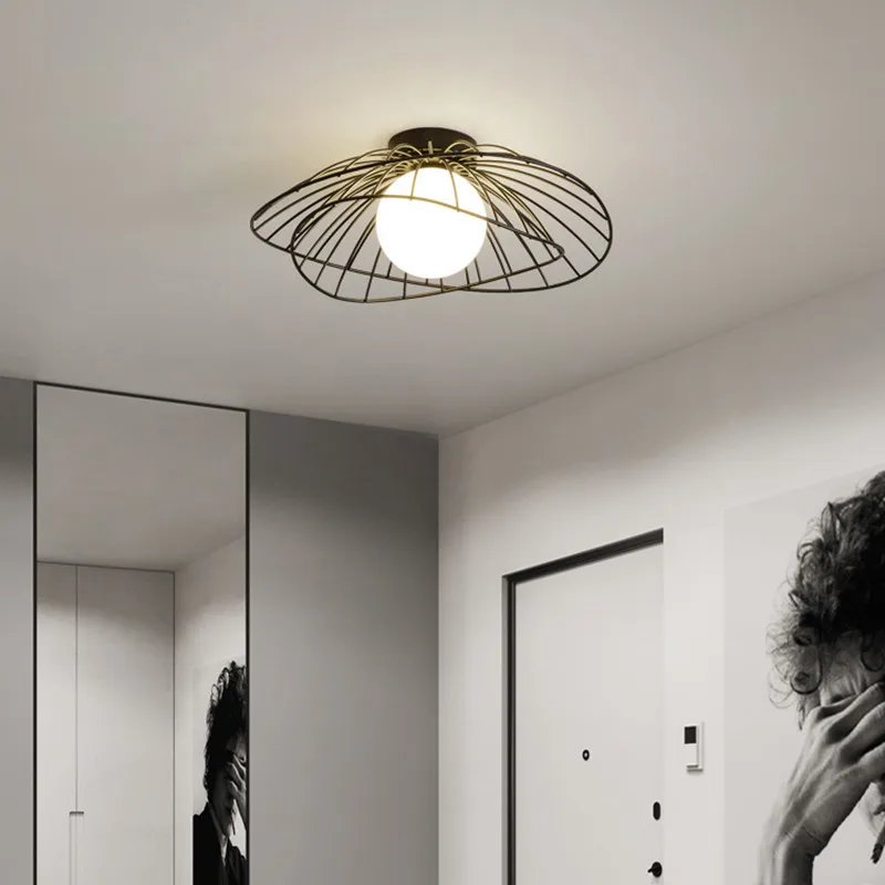 industrial ceiling light Nordic Creative Straw Hat glass ball lamp Cloakroom Balcony hallway ceiling light Black Or Gold