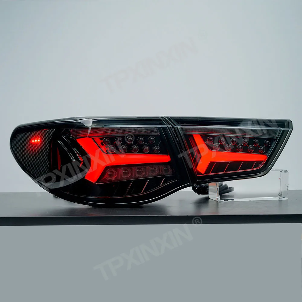 

Automotive Advanced Design Accessories Suitable For Toyota Reiz 2010-2013 LED Taillight Assembly Streamer Steering Fishbone Sty