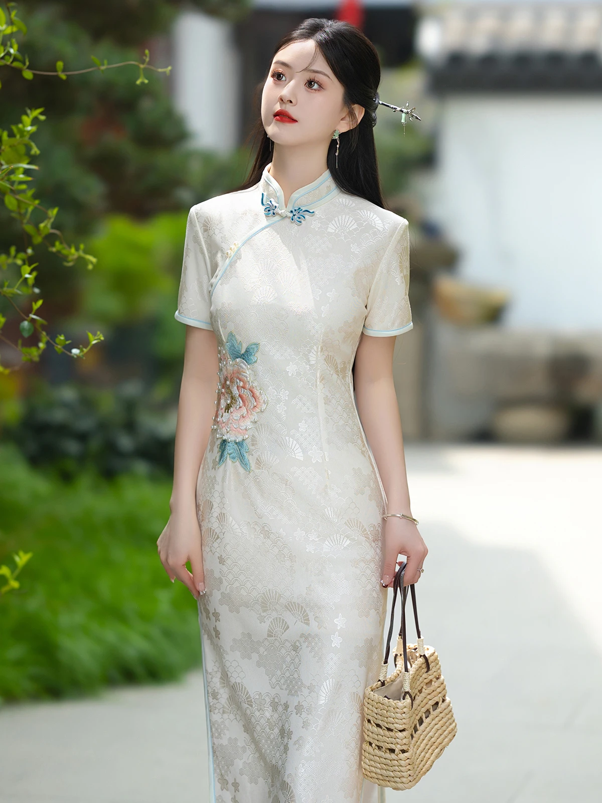 

Молодежная высококачественная одежда для похудения в холодных тонах, национальный стиль, женская летняя коллекция 2026, новая улучшенная версия, новая китайская элегантность