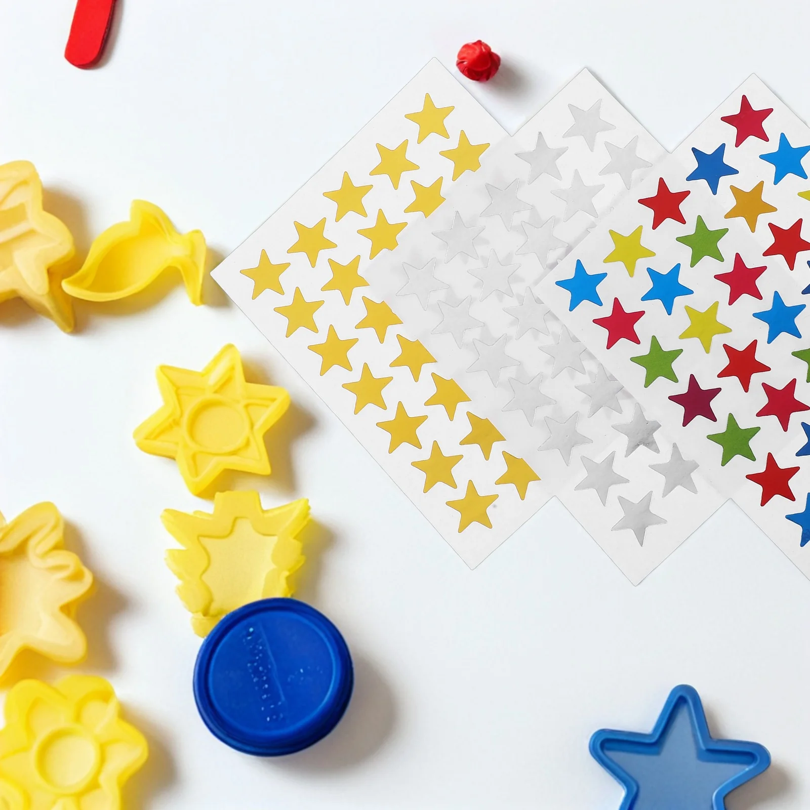 

30 Sheets Reward Stickers Self Adhesive Stars Gold Silver Kids Classroom Decor Bright No Residue Easy Peel Stick