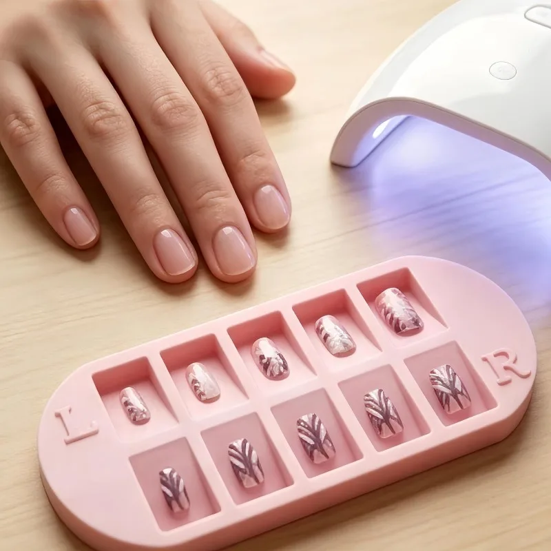 Nail Sorting Tray & Desktop Storage Box – Multi-Grid Organizer for Nail Art Prep & Size Matching.