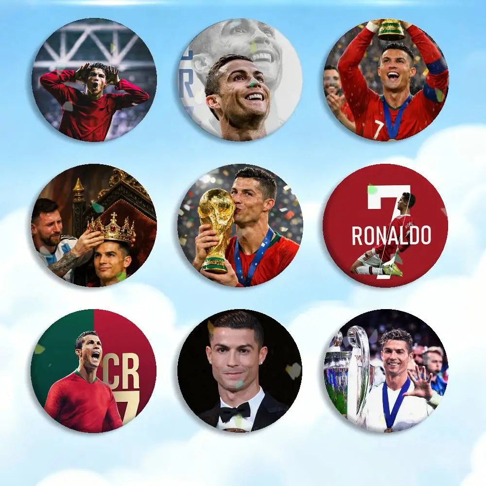 Famous football players C-CR7   Badges Creative Tinplate Button PinsBrooch Badge Clothes Backpack