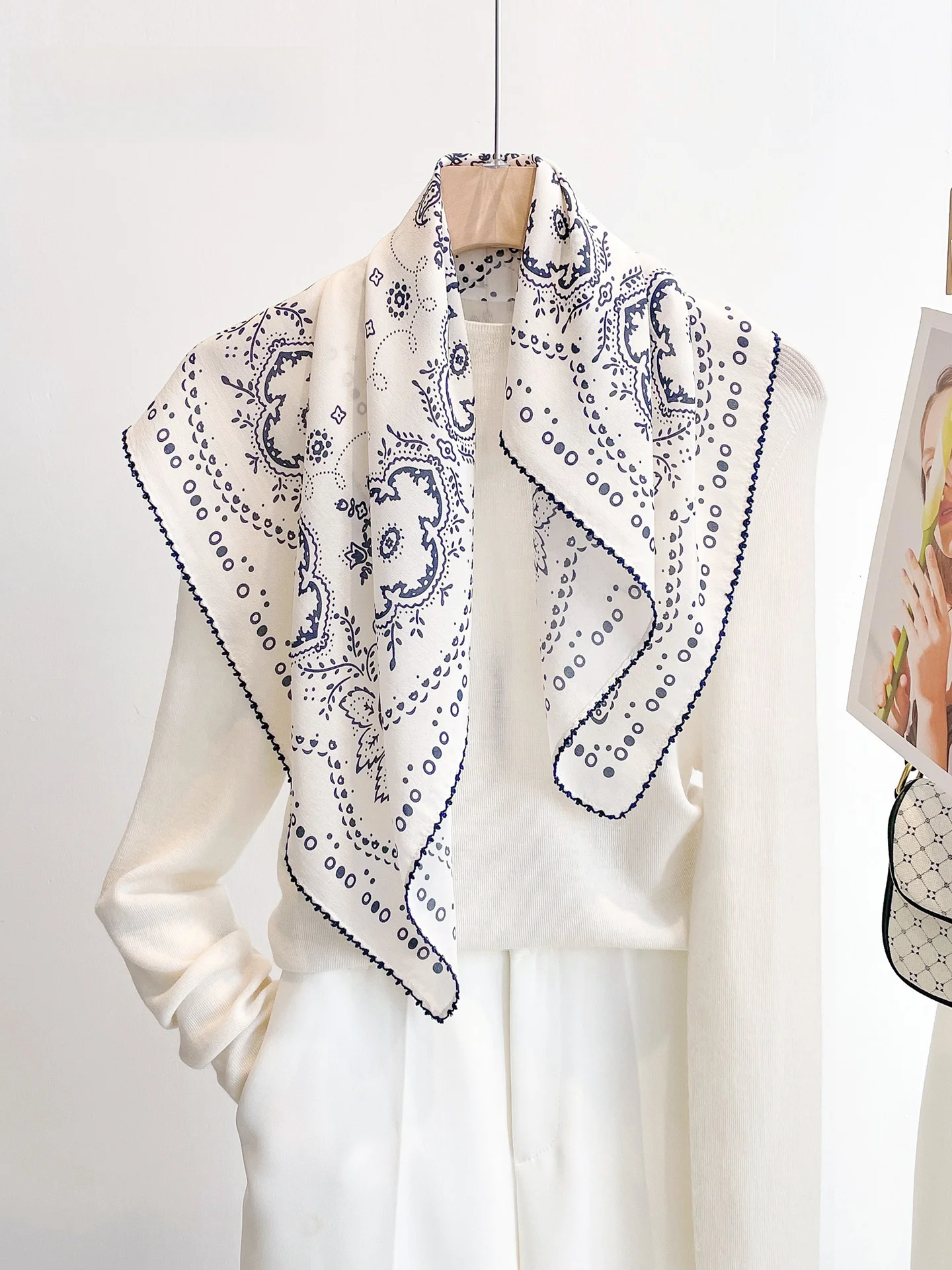 silk-square-scarf-women's-new-2026-spring-thin-silk-netie-high-end-feeling-small-awl-floral-print-multifunctional