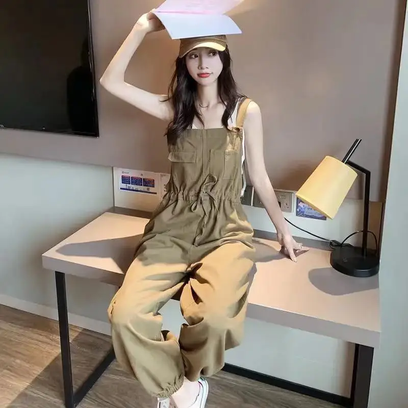 

Spring and Summer Overalls Overalls Women's Korean Version of The New Age-reducing Waist-length Green Jumpsuit