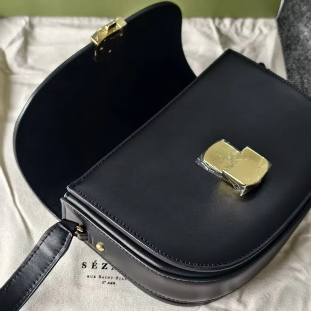 

Paris Fashion Preppy Shoulder Bag SezY2K Easy Leisure Women's Messenger Envelope Leather Metal Buckle Bag Versatile Commuter Bag