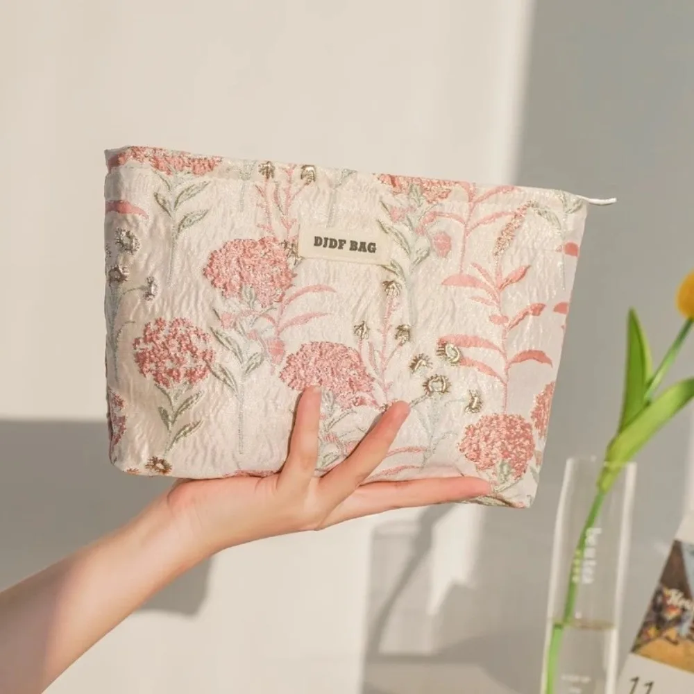 Portable Large Capacity Makeup Bag Floral Embroidered Zipper Cosmetic Bag Cream Color Toiletries Skincare Storage Bag Travel