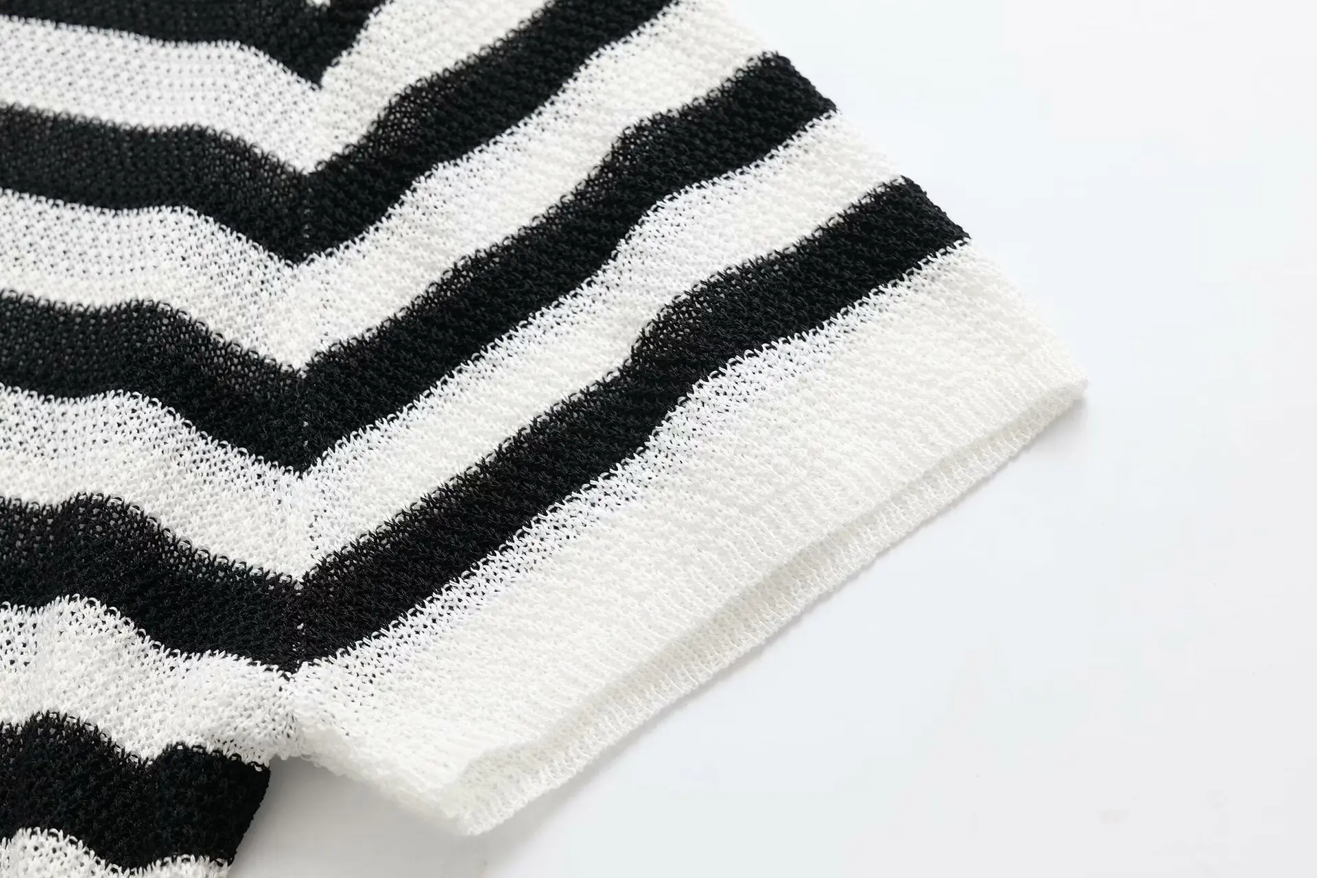 2025 summer new women's casual style striped light knitted short-sleeved Polo shirt