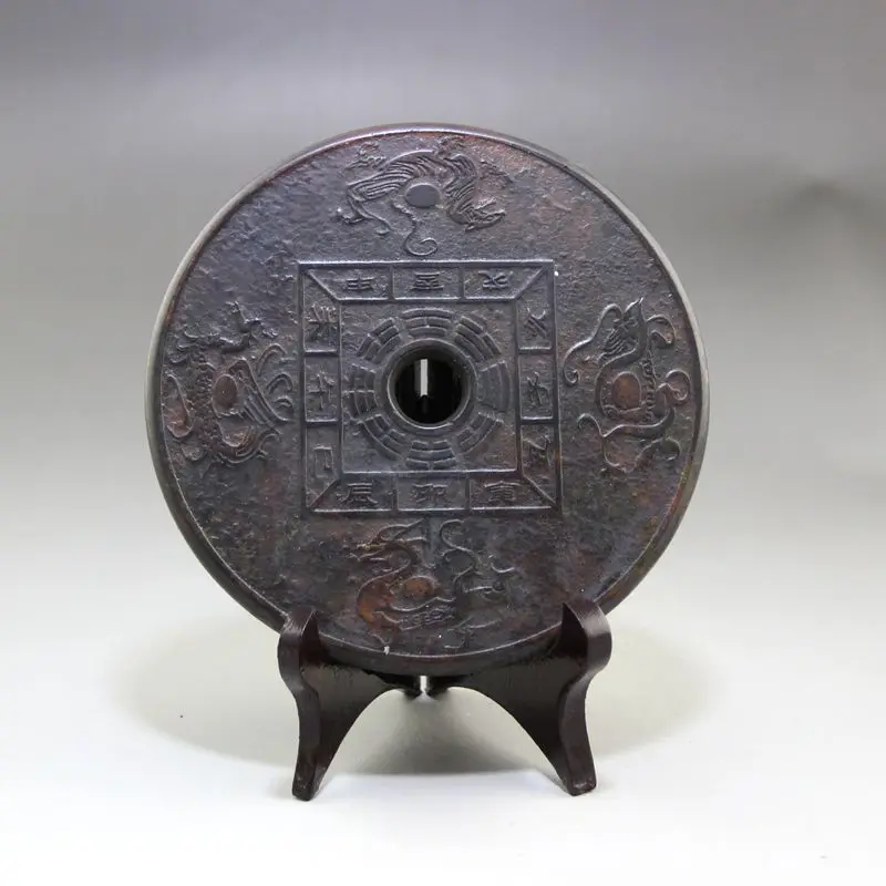 

Manufacturers collect handicrafts, snowflake stone , four major animal jade, and send them to shelves