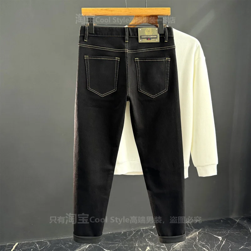 

Высококачественные черные мужские джинсы на осень и зиму, с плюшем и эластичным кроем, приталенный крой, маленькие ноги, повседневные, легкие роскошные брюки.
