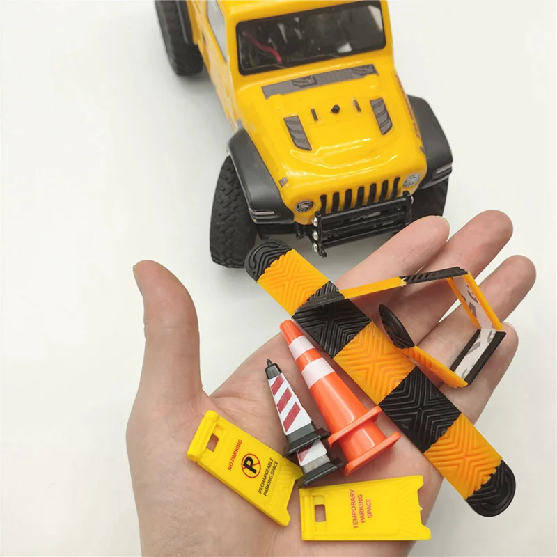 B24C-2Pcs 1:18 Cinto de desaceleração de simulação/Colisão de velocidade/acessórios de cena de corcunda de velocidade 1/18 modelo de carro estacionamento subterrâneo