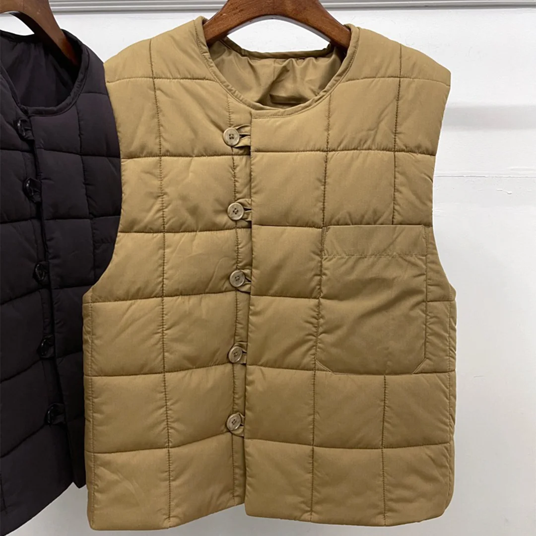 

Women's Simple Quilted Cotton Vest - Warm Single-Button Sleeveless Top for Fall/Winter