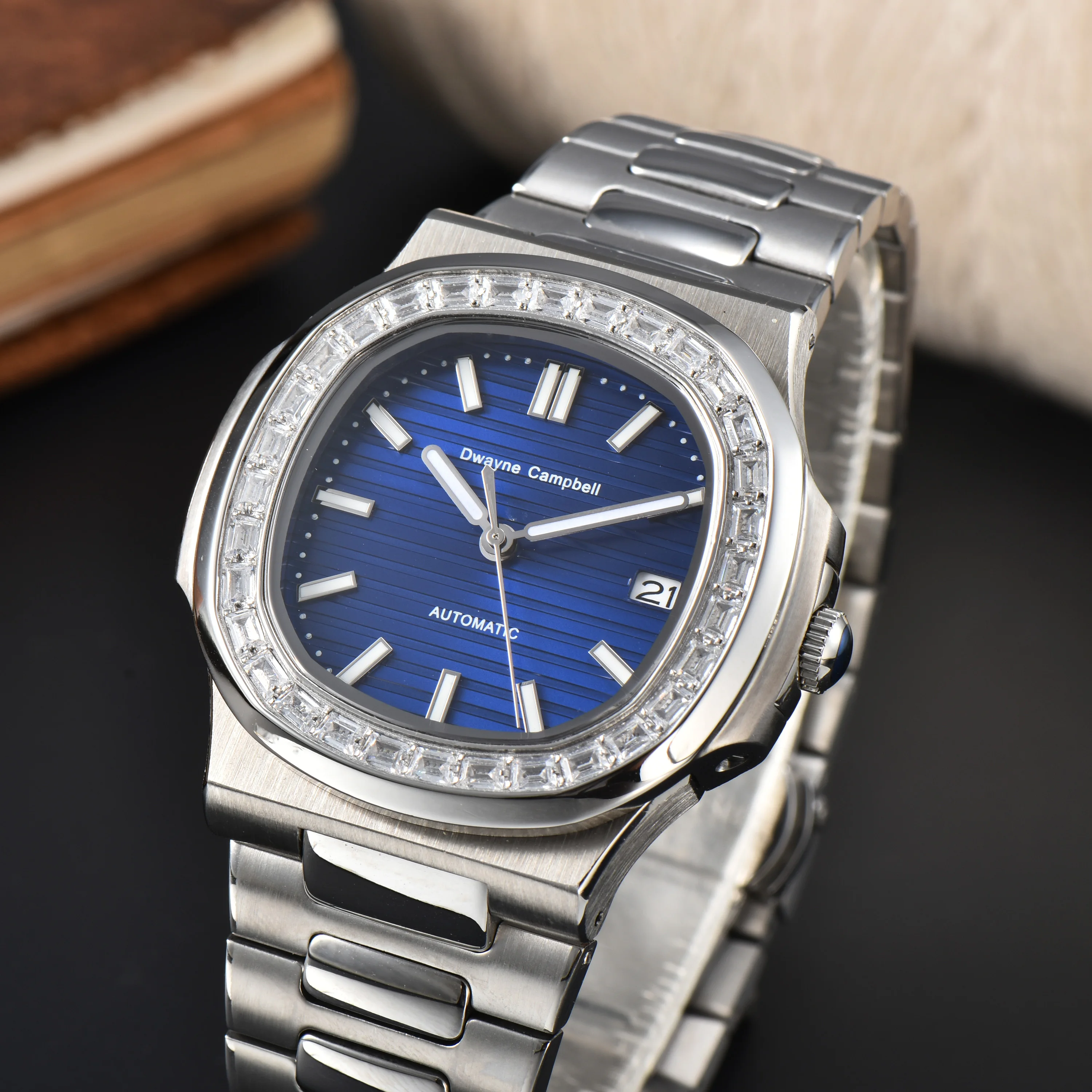 NH35 무브먼트, 다이아몬드 세팅 베젤, 사파이어 글래스, 방수 손목시계를 갖춘 42.5mm 완전 자동 기계식 시계