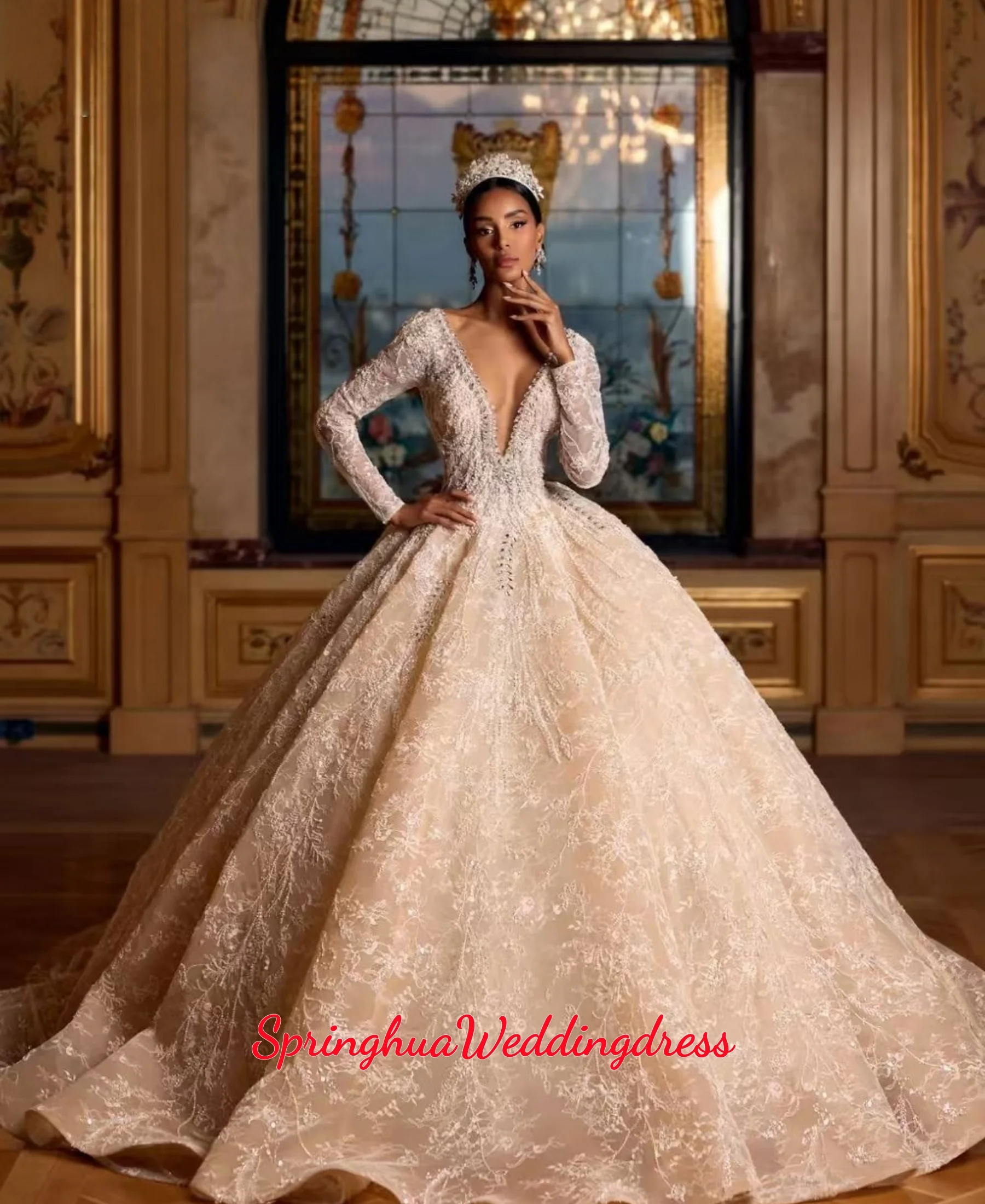Customized Light Champagne Beaded Lace Wedding Dresses Exquisite Crystal Princess Bridal Gown Glamorous Long Dresses For Bride