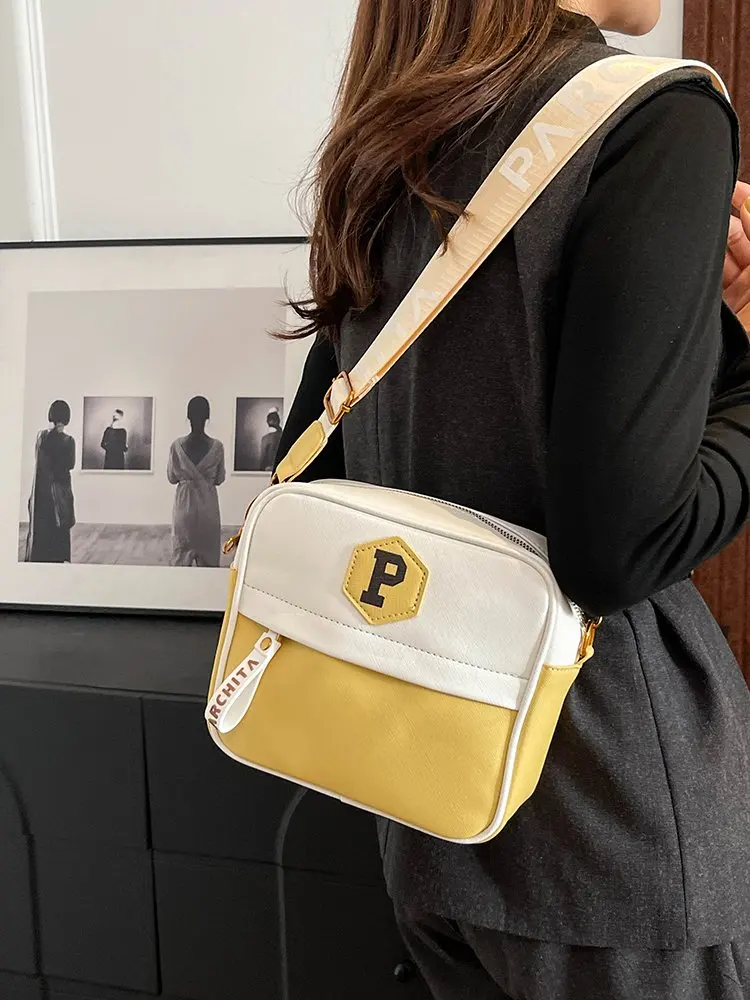 

Luxury Women's Crossbody-Bag Crafted From Geo-Printed Leather Featuring Popular Classic Elegant And High-End Vintage Look