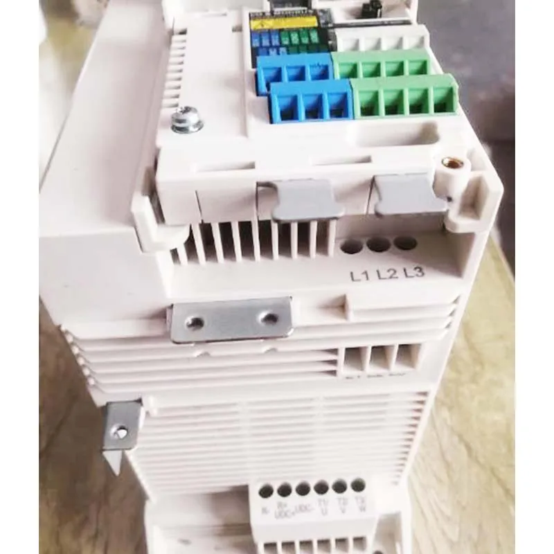 5.5KW Frequency Converter ACS380-040S-12A6-4 Input Voltage Three-phase AC380V-480V Brand New Original