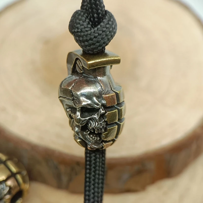 Dual Color Skull Grenade Brass Knife Beads EDC DIY Paracord Woven Bracelets Lanyard Pendants Accessories Outdoor Tool Hangings