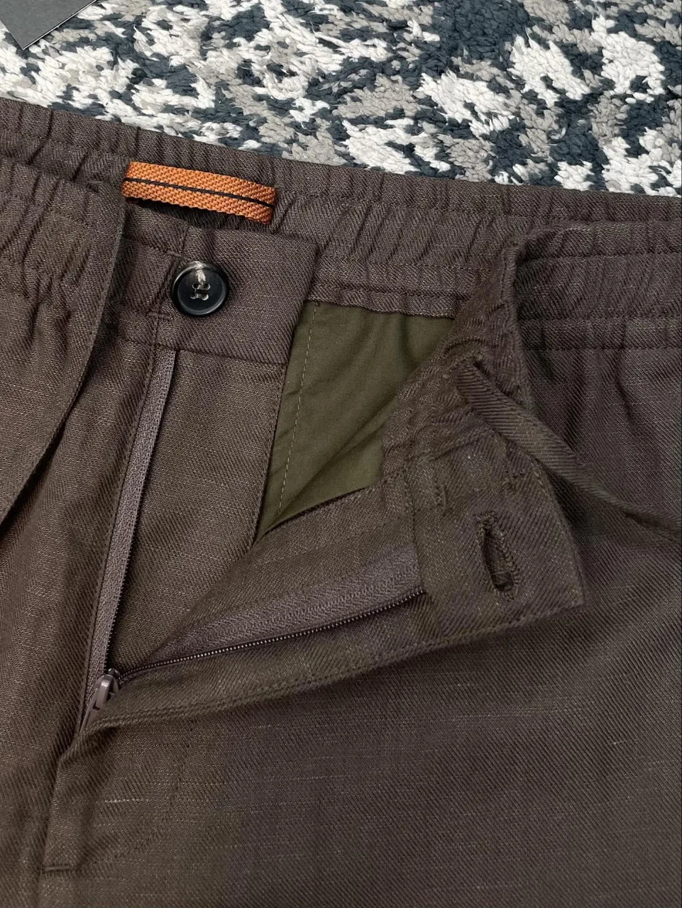 ZEG Mens Old Money Style Spring Summer Linen Straight Shorts Elastic Waist Internal Drawstring Zipper Button Closure Dual Pocket