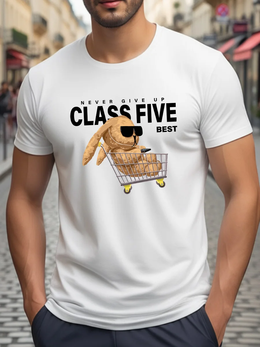 Camiseta blanca de manga corta con el lema 'Never Give Up Class Five Best' y gráfico de conejo de dibujos animados en el carrito de compras