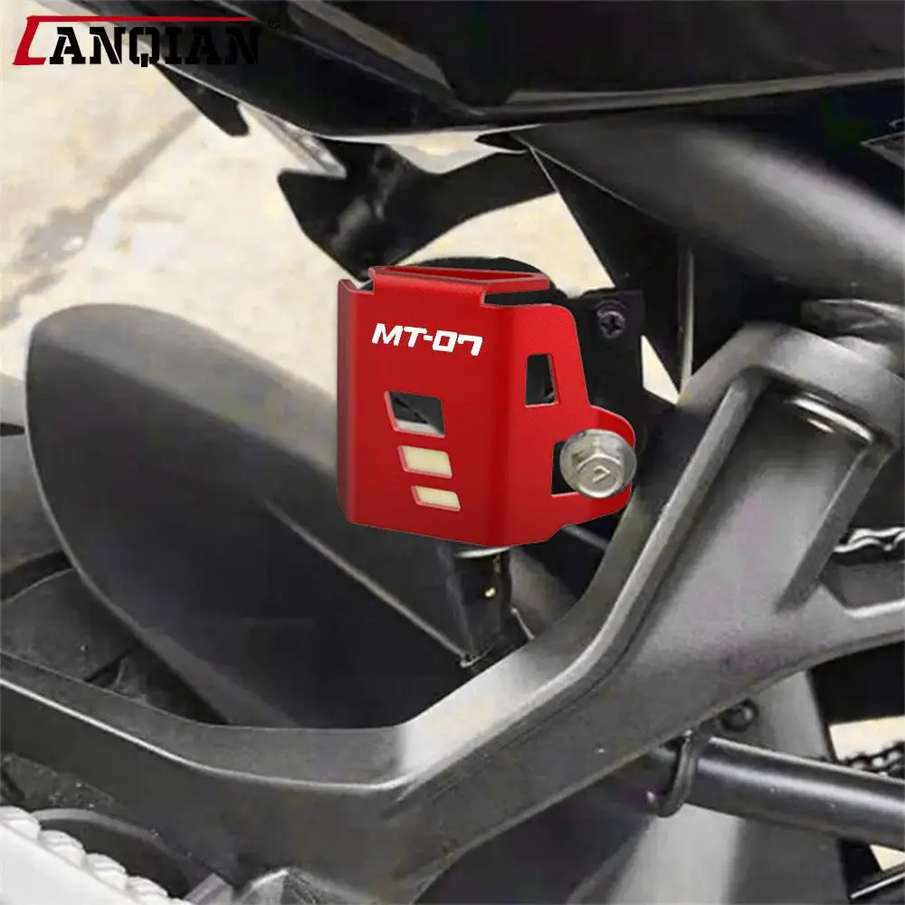 

For Yamaha MT-07 MT 07 2014-2019 2020 2021 2022 2023 MT07 FZ07 Accessories Motorcycle Rear Brake Fluid Reservoir Oil Cup Guard