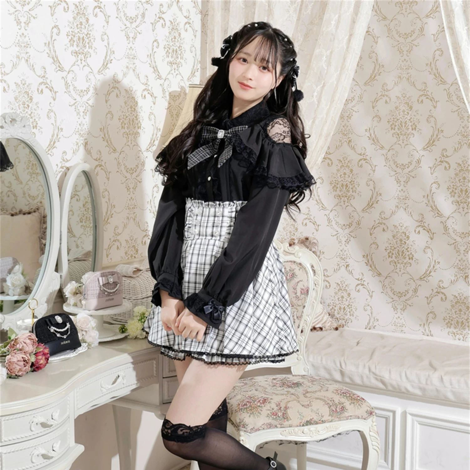 Japanischer Stil Mine Mass-produced Lolita Sweet Langarmshirt Herbst 2025, süße Damen-Blusen mit großer Schleife, schmale Passform, elegante Blusen