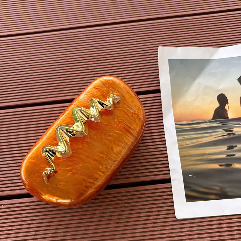 

Глянцевая темпераментная мраморная волнистая обеденная сумка в стиле ретро, легкая роскошная сумка-мессенджер с высоким смыслом