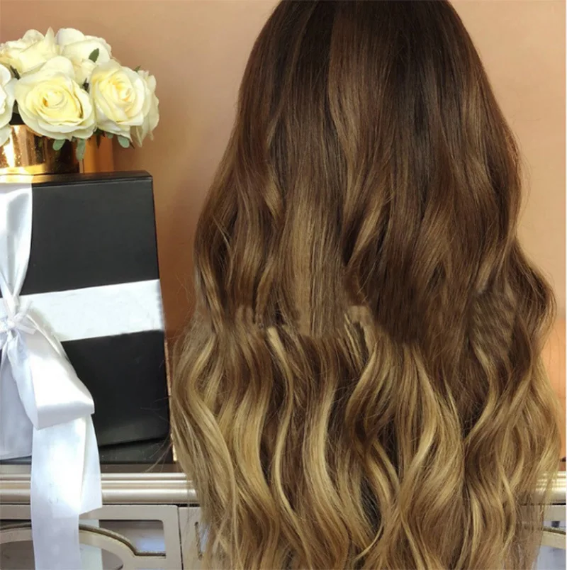 Peruka damska z przedziałkiem na środku, duże fale, doczepiany włosy z efektem gradientu, farbowane w gradientowy kolor.