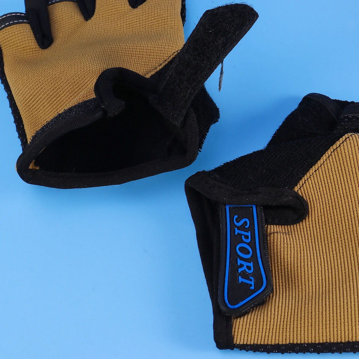 1Pair Kids Cycling Gloves Half Finger Design Durable Anti Skid Perfect for Outdoor Sports Sand Color Half Finger Gloves