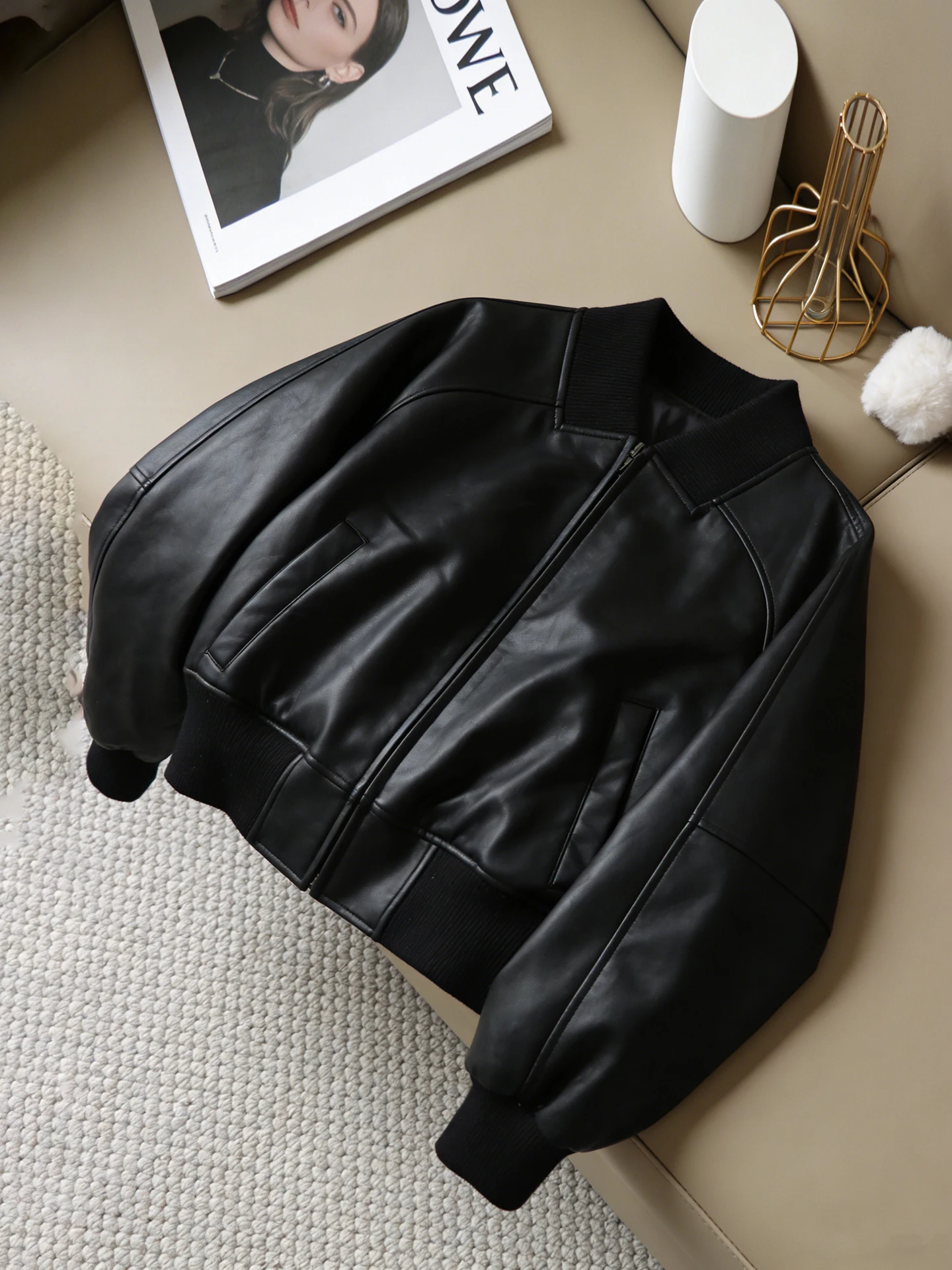 

Стильная корейская женская черная куртка из искусственной кожи, весна 2026, приталенный крой, для повседневной носки, ветрозащитная, с длинными рукавами, на молнии, короткое пальто