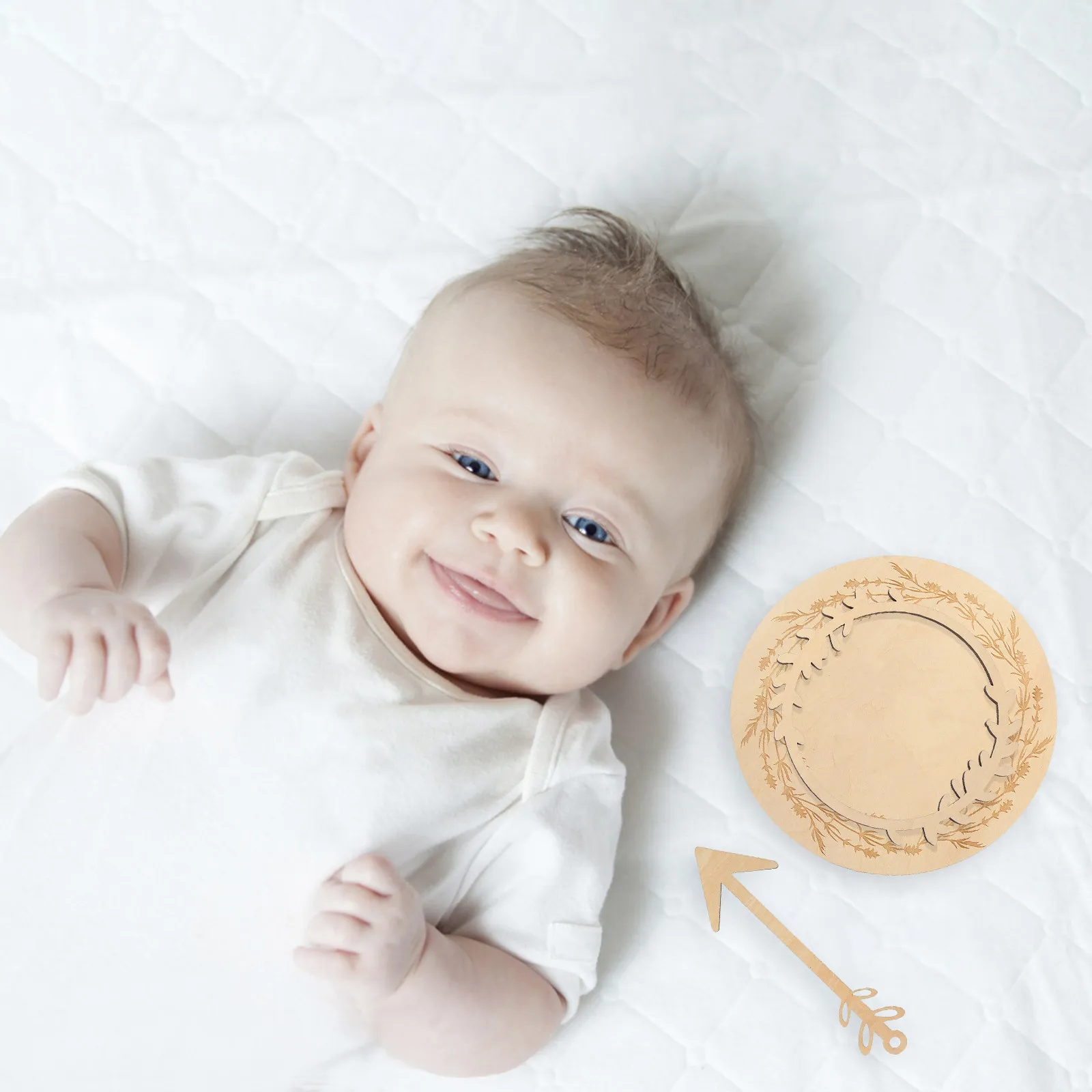 1Set Wooden Monthly Cards Smooth Engraved Baby Birth Announcement Newborn Monthly Milestone Photo Markers Baby Growth