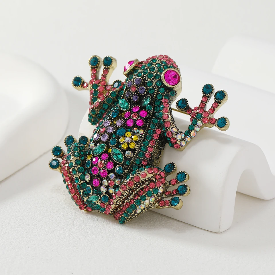 Morkopela Vintage Exaggerated Frog Rhinestone Animal Brooch Pin Luxury Banquet Party Brooches For Woman Man Gift