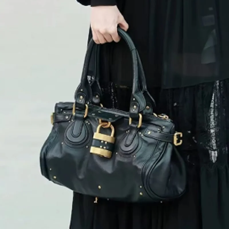 

Classic Luxury Lock Handbag Clasp Design Women's Large-capacity Tote Bag Retro Commuter Underarm Bag High-quality Business Bag